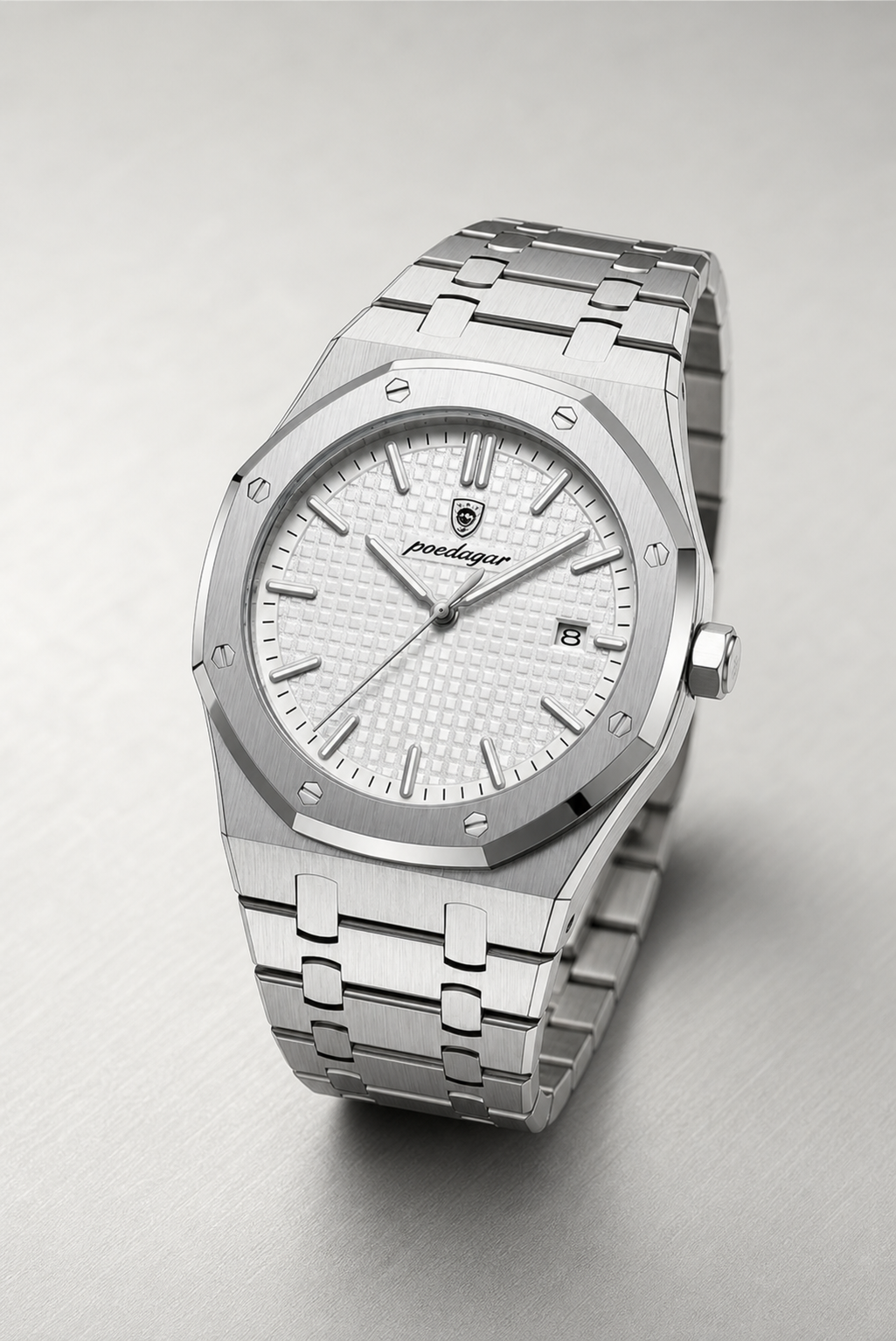 AI-GENERATED | source: Codex native GPT Image 2 img2img | purpose: elegant-uniform-background | product: Fenix | variant: Silver Steel | original_ref: fe.jpg / gid://shopify/MediaImage/44987029324065 | date: 2026-07-02 | target: PDP gallery