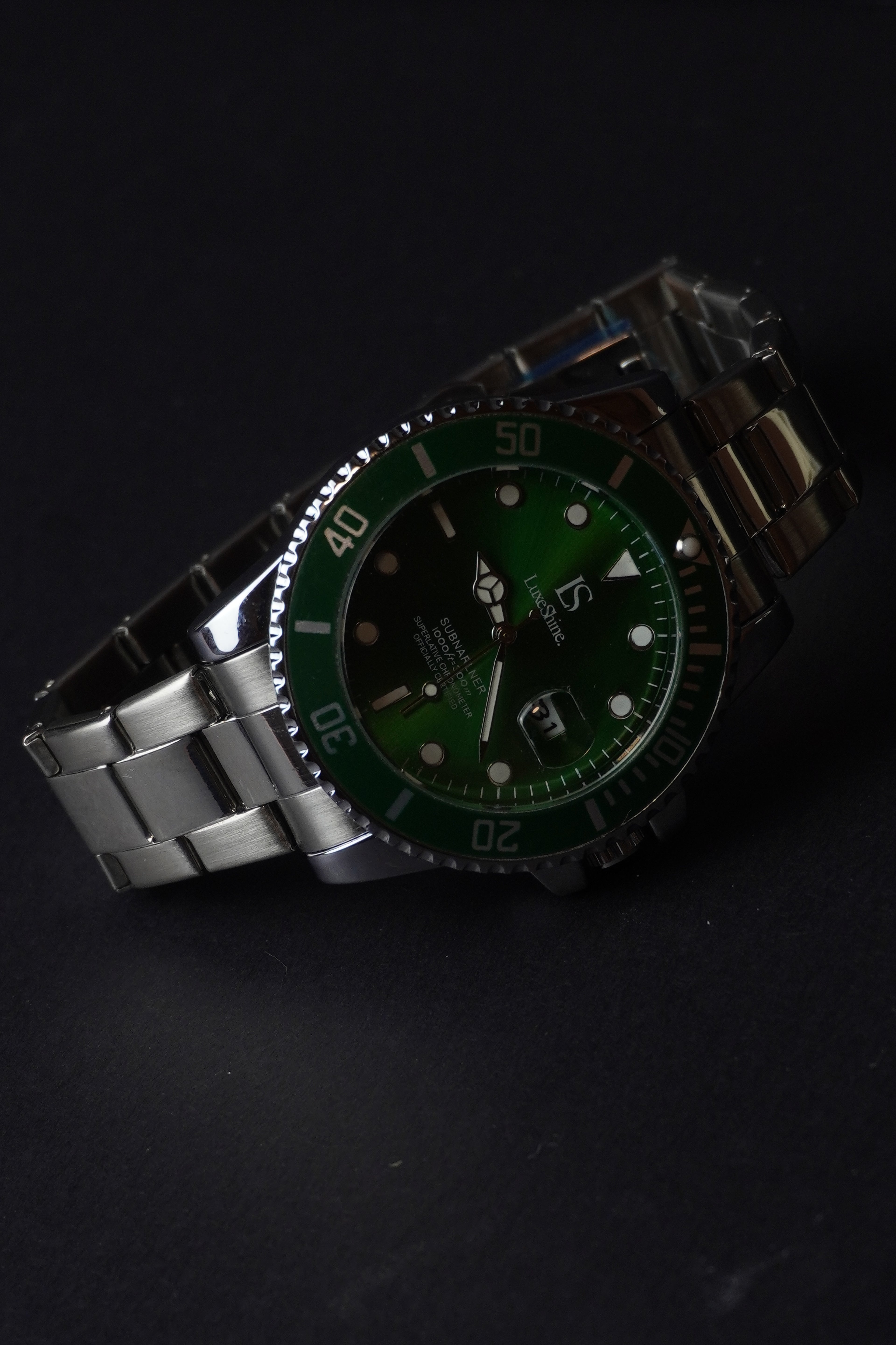 ORIGINAL-CLIENT | source: Google Drive | purpose: gallery-original | product: Ascari | variant: Emerald Green | original_ref: DSC00244.JPG | date: 2026-07-06 | target: product-media