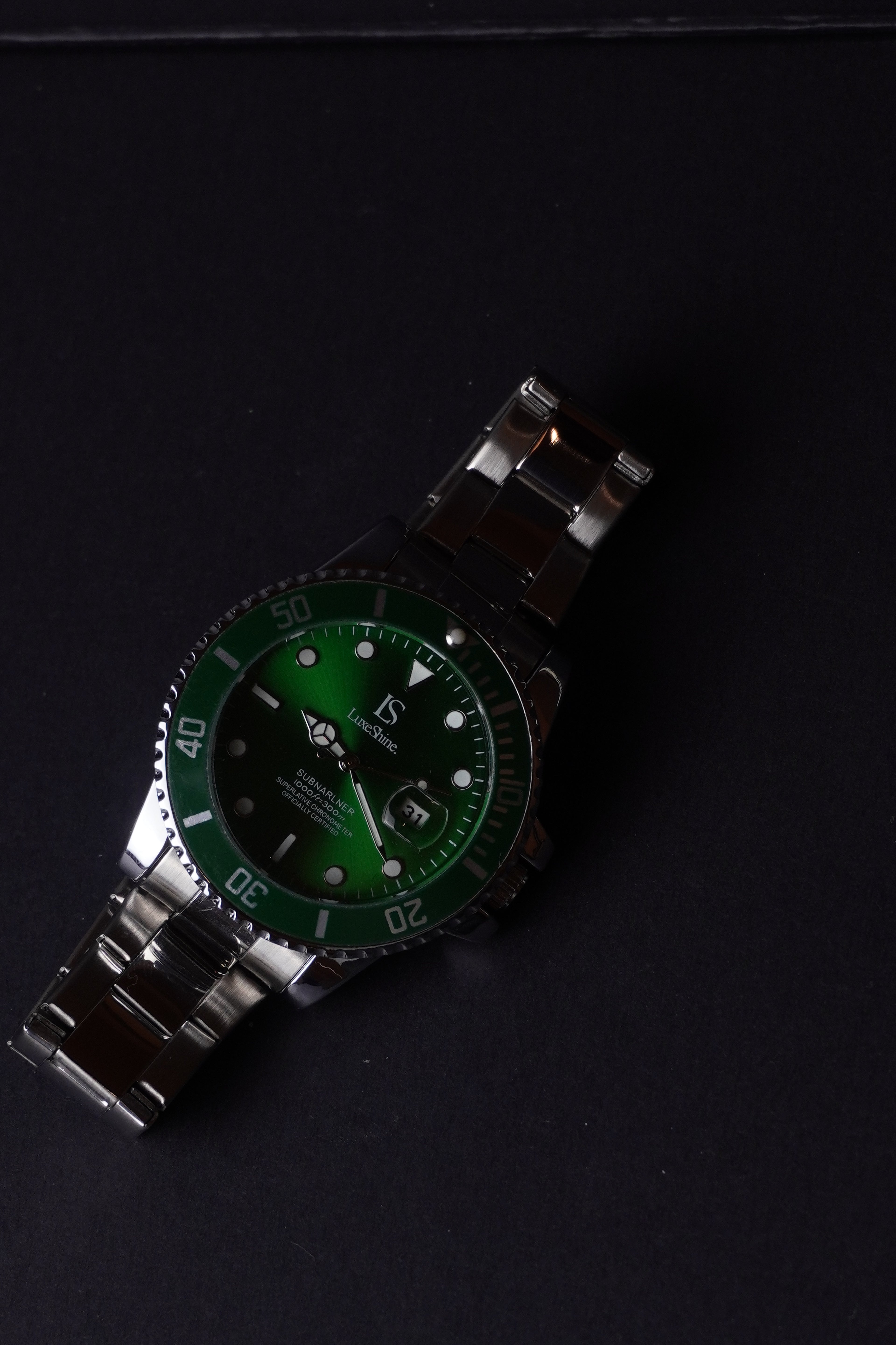 ORIGINAL-CLIENT | source: Google Drive | purpose: gallery-original | product: Ascari | variant: Emerald Green | original_ref: DSC00240.JPG | date: 2026-07-06 | target: product-media