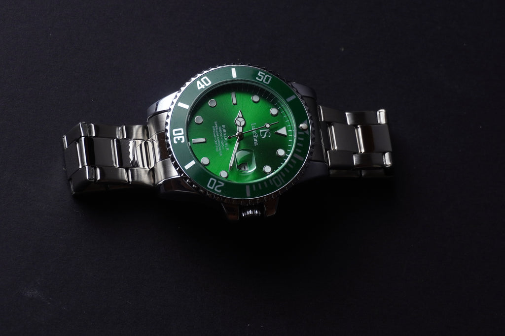 ORIGINAL-CLIENT | source: Google Drive | purpose: gallery-original | product: Ascari | variant: Emerald Green | original_ref: DSC00235.JPG | date: 2026-07-06 | target: product-media